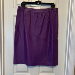 Europa Purple Genuine Leather Women's Skirt. Beautiful color size 14.